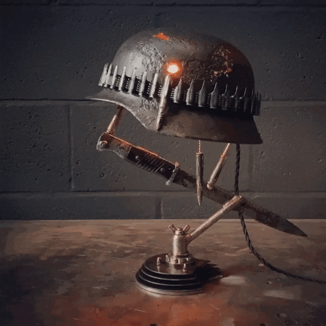 FrostBox™ War Relic Lamp